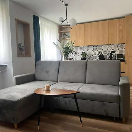 Nadrzeczna 14