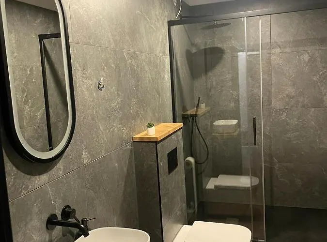 Nadrzeczna 14 شقة *