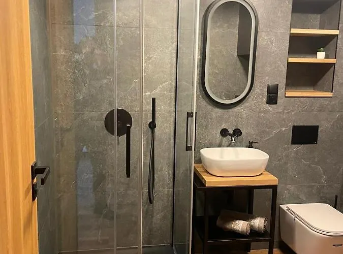 Nadrzeczna 14 شقة *